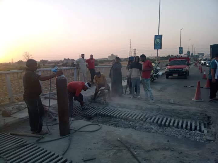 محافظ الدقهلية يعلن بدء أعمال صيانة كوبري الجامعة بمدينة المنصورة
