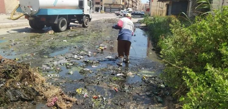 محافظ بورسعيد يشدد بتحسين الخدمات بحي المناخ واستمرار أعمال شفط مياه الصرف