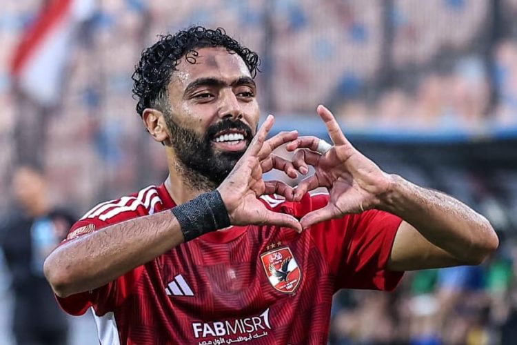 عرض قطري يهدد استقرار حسين الشحات في الأهلي بعد مونديال الأندية