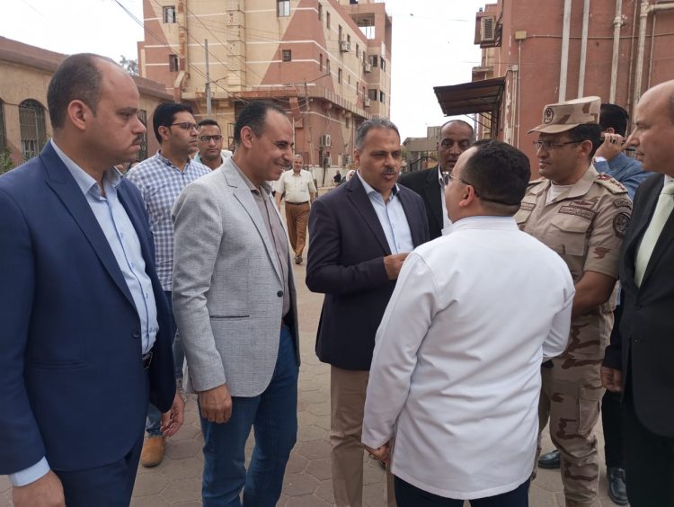 في جولة ميدانية مفاجئة.. محافظ الشرقية يتابع الخدمات الصحية بمستشفى بلبيس المركزي
