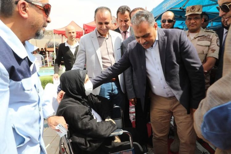 محافظ الشرقية يطلق قافلة الغندور الطبية بالعاشر من رمضان، ويضاعف العمليات المجانية للفئات الأكثر احتياجًا