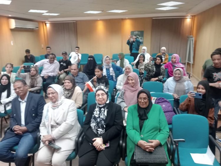 إدارة تنمية النشء بقنا تختتم الموسم الثامن من برنامج سفراء ضد الفساد