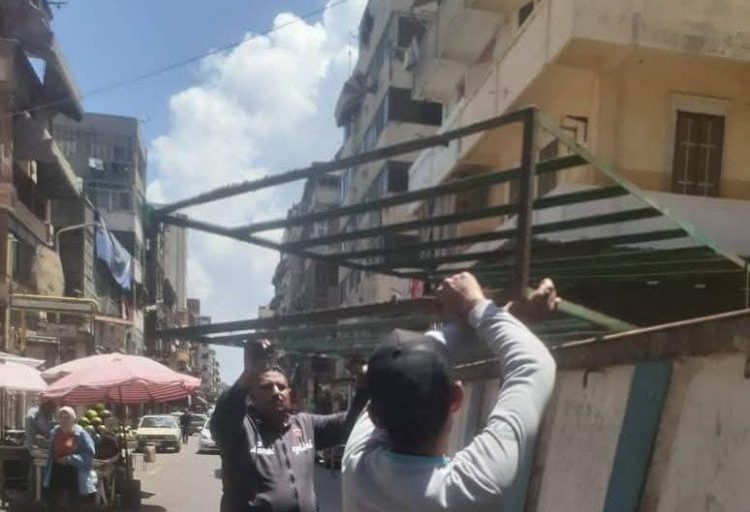 استمرار حملات حي المناخ لإزالة الإشغالات وتحسين المشهد الحضاري في بورسعيد