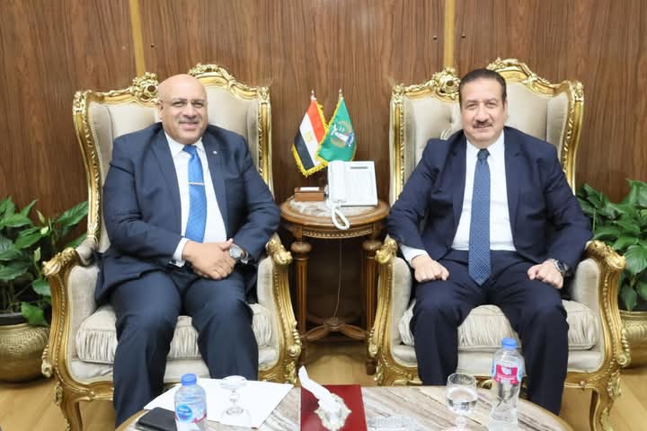 محافظ المنوفية يستقبل وفد هيئة الاستثمار لدعم فرص الاستثمار الداخلي بالمحافظة