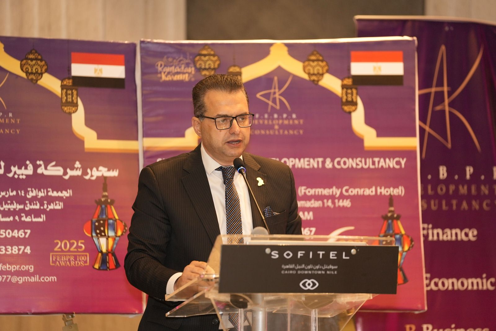 الدكتور "أحمد خطاب" الخبير الاقتصادي