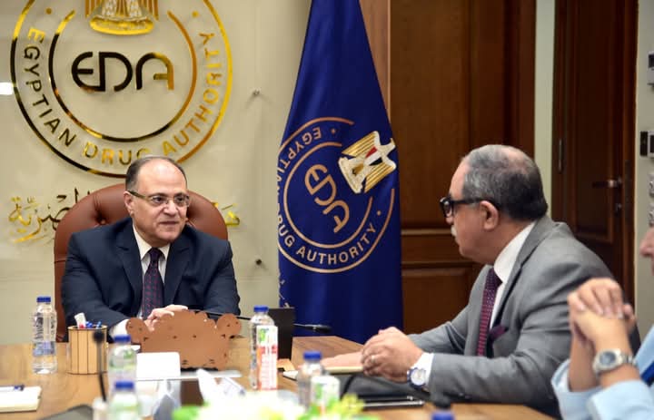 رئيس هيئة الدواء المصرية يستقبل وفد الشركة القابضة للقاحات 