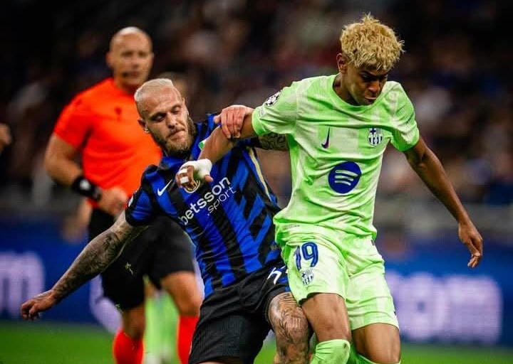 برشلونة يتأخر أمام إنتر ميلان في شوط أول حاسم بدوري الأبطال