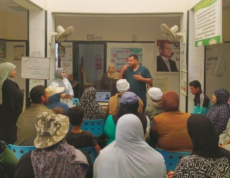 تقديم خدمات طبية شاملة لأهالي قرية القصبي شرق ضمن مبادرة حياة كريمة بالشرقية