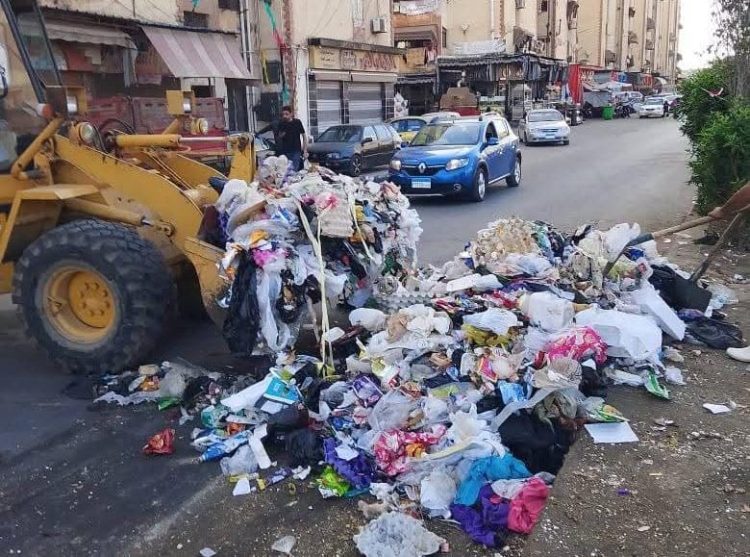 بورسعيد تواصل حملات النظافة المكثفة بحي المناخ لرفع كفاءة الشوارع وتحسين البيئة
