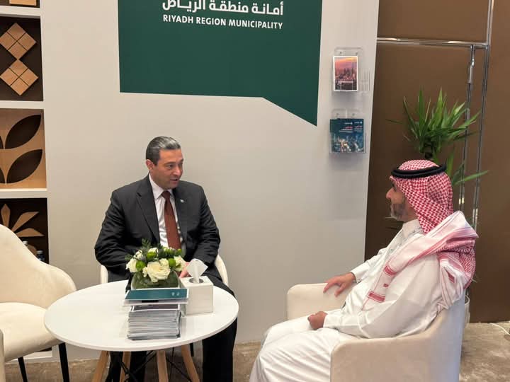 محافظ دمياط يبحث تعزيز التعاون العربي الأوروبي لدعم الصناعات المحلية والتحول الرقمي