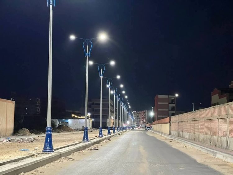 استمرار حملات النظافة، وبدء أعمال الإضاءة العامة بحي المناخ في بورسعيد