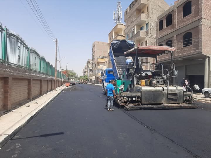 جرجا بسوهاج تنجز رصف 20 ألف متر مربع من الطرق لتحسين البنية التحتية