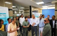 محافظ أسوان يفاجئ مستشفى النيل، ويعلن قرارات صحية حاسمة
