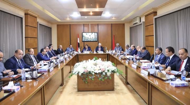 عاشور: تطوير المعاهد الخاصة أولوية والتخصصات الحديثة مفتاح تأهيل الخريجين لسوق العمل