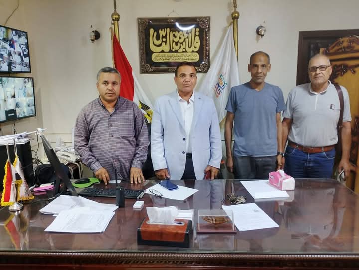 محافظ الأقصر يوجه بإزالة التعديات وحماية الأراضي الزراعية