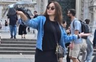 إليسا تلفت الأنظار بإطلالة ساحرة من إيطاليا