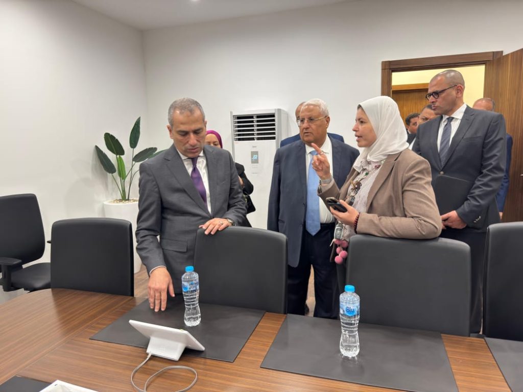 رئيس البنك الزراعي المصري يتفقد الأعمال النهائية بمقر البنك بالعاصمة الإدارية