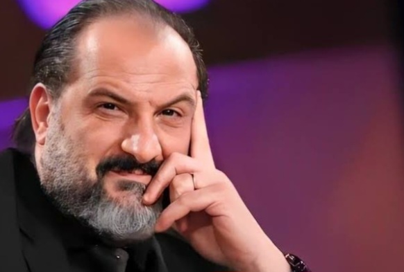 خالد الصاوي يظهر بالعكاز في ندوة