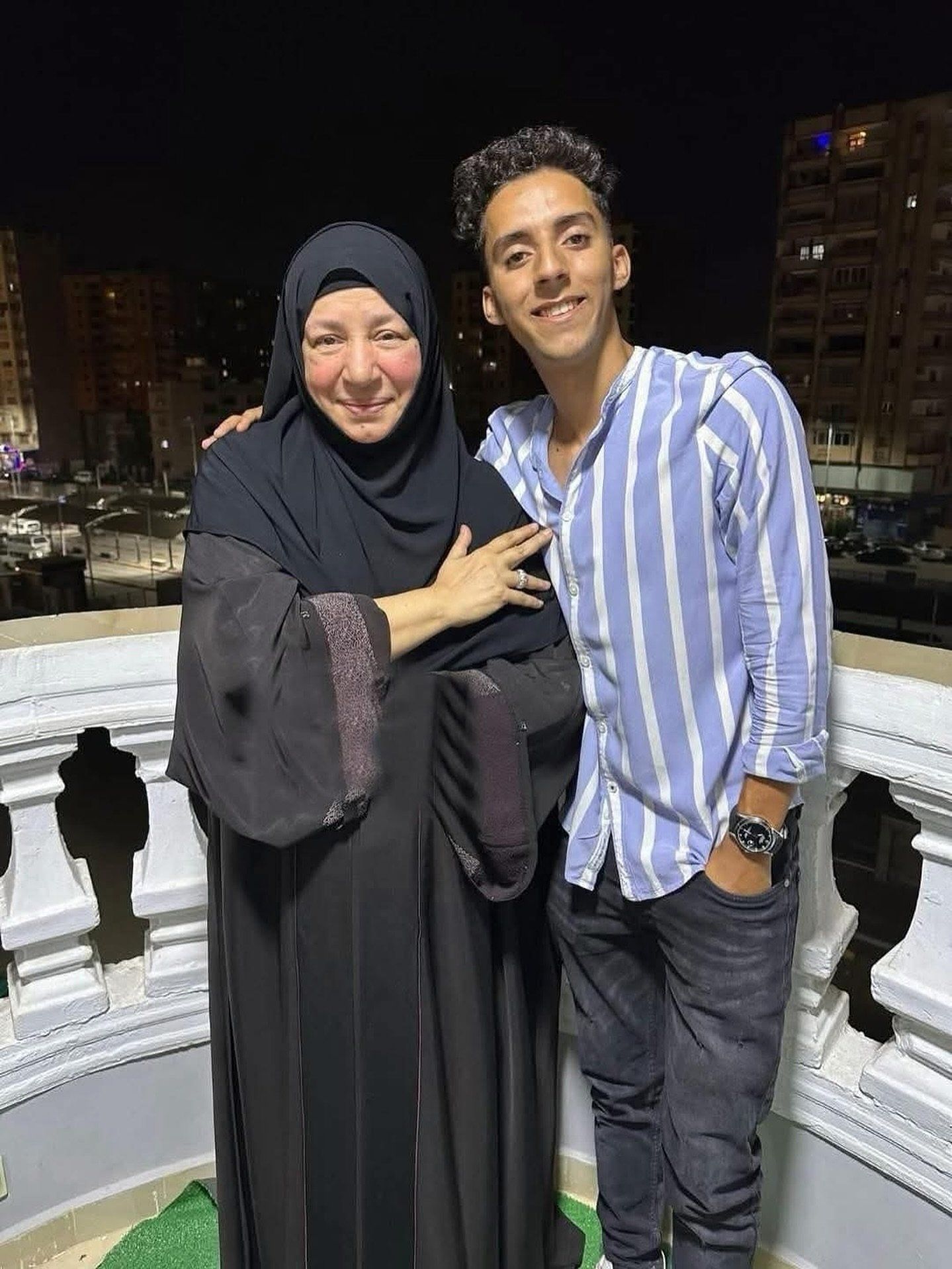 ظهور نادر يشعل الحنين لجمهور الفن الجميل