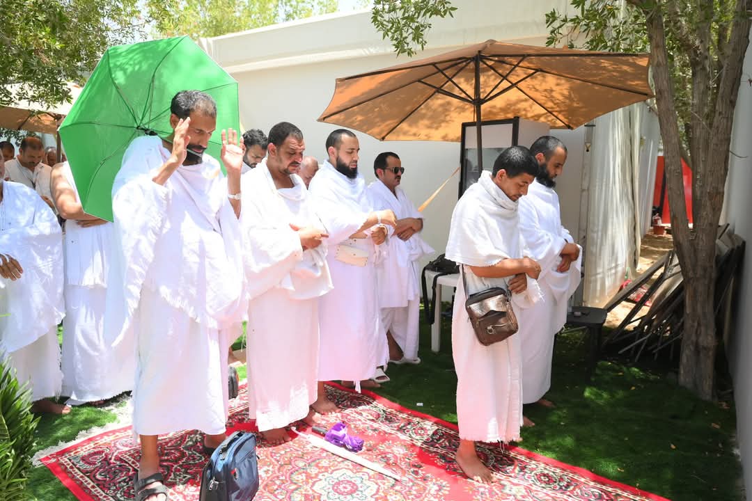 حجاج الجمعيات الأهلية يتهيأون للتوجه إلى مزدلفة مع غروب الشمس