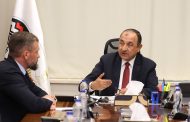 وزير قطاع الأعمال العام يبحث مع تحالف بقيادة 