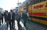 وزير الصناعة يتفقد 20 حافلة مرسيدس جديدة تم إنتاجها محليًا