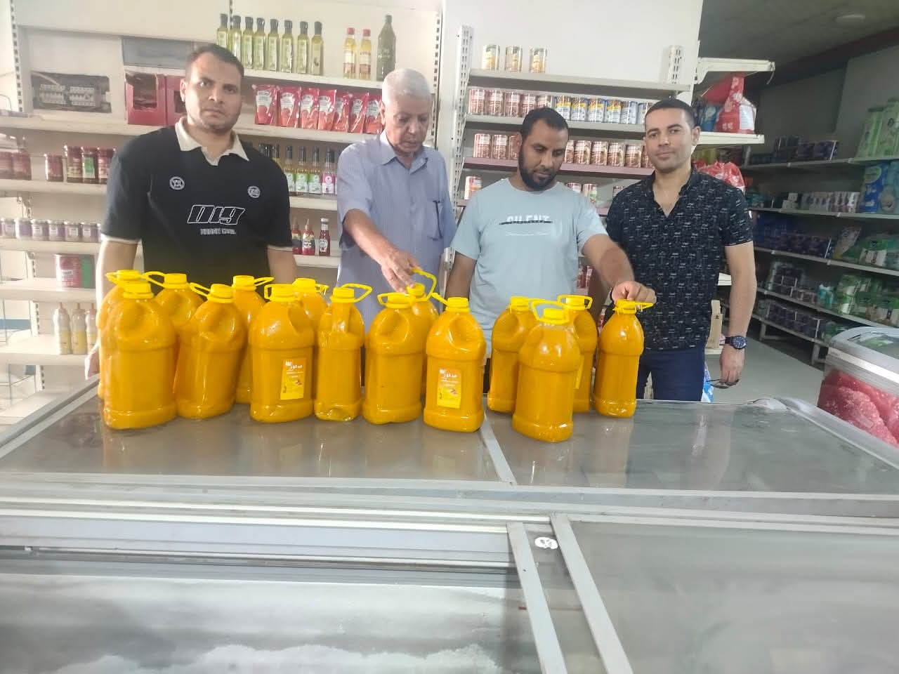 محافظ أسيوط: تحرير 470 محضرًا تموينيًا في حملات مكثفة على المخابز والأسواق
