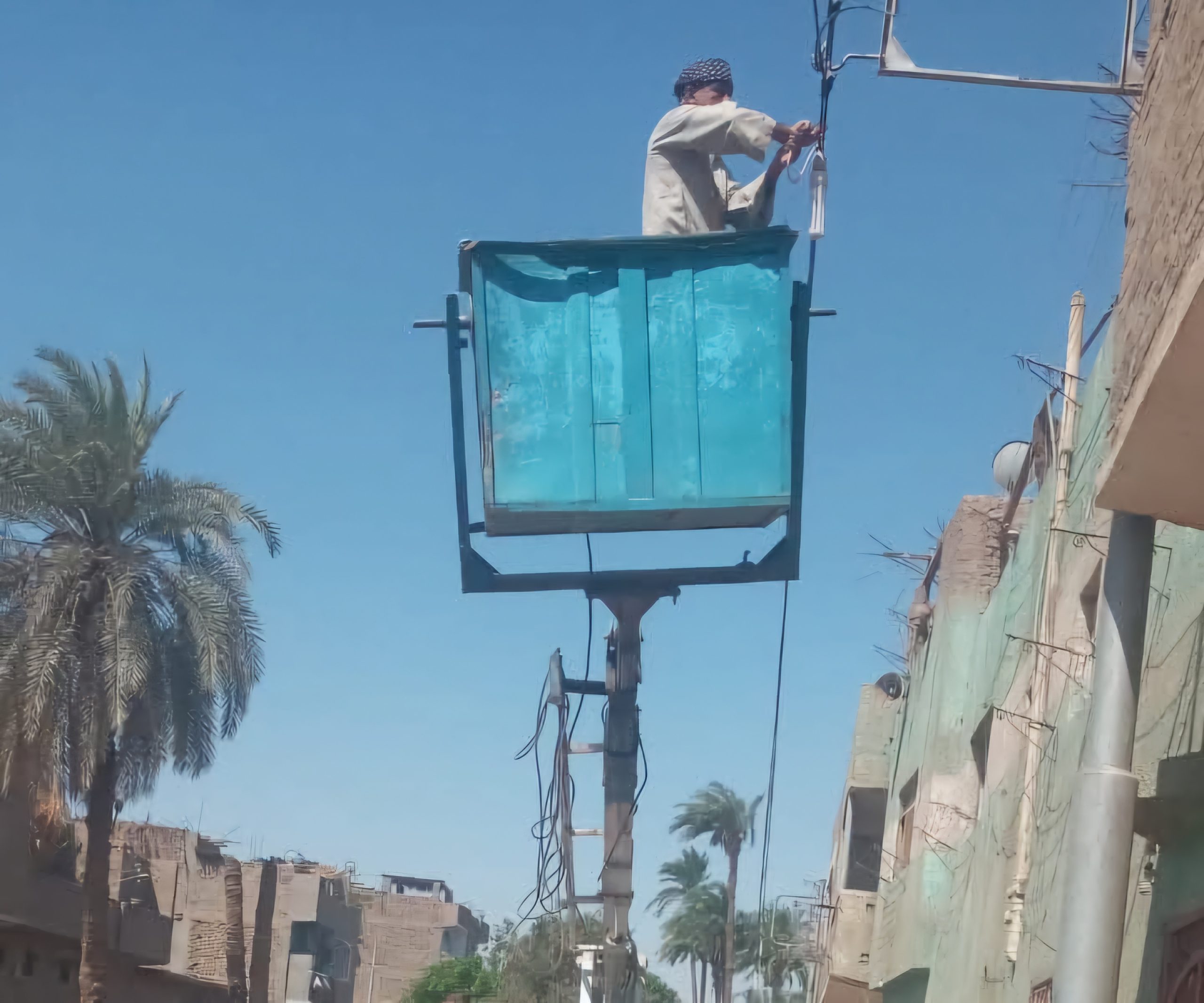 محافظ أسيوط: مواصلة صيانة وتركيب كشافات جديدة