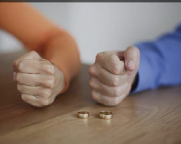 من عش الزوجية إلى قاعة المحكمة.. قصص من الواقع تحكي لماذا وكيف أنتهى كل شيء