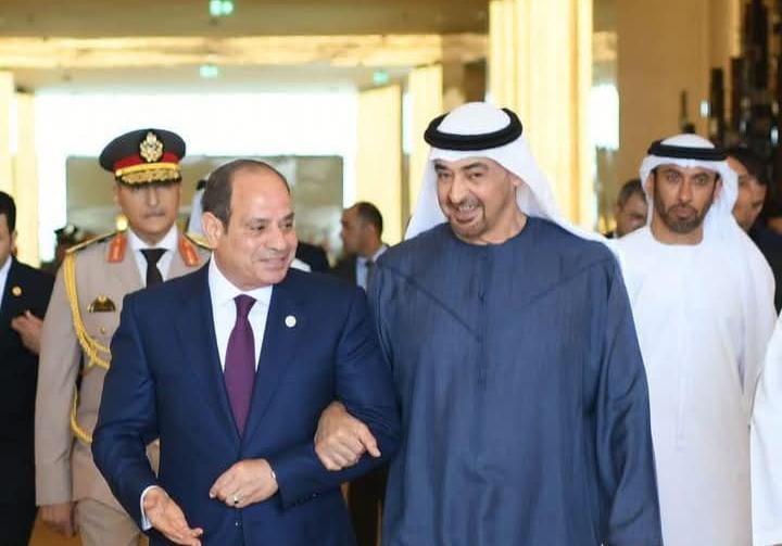 السيسي وبن زايد يبحثان تعزيز العلاقات الثنائية بين البلدين بالإمارات