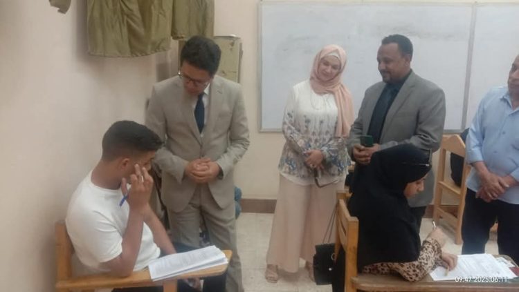 رئيس جامعة بنها يتابع الامتحانات ويشدد على جودة التطوير