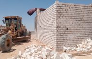 المنيا تزيل 215 تعديًا لحماية أراضي الدولة والزراعة والبناء