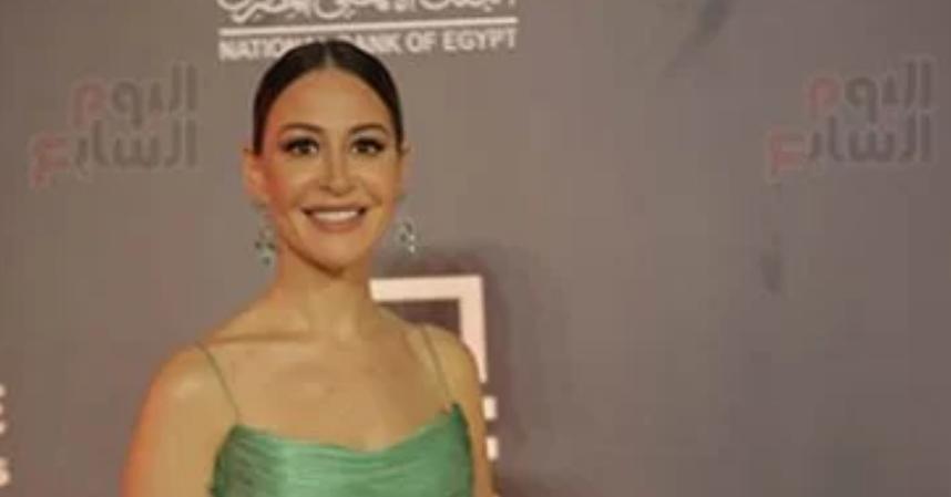 منة شلبي تتصدر مواقع التواصل الإجتماعي في الآونة الأخيرة.. تعرف