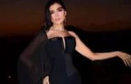 إطلالة مبهرة.. مي عمر تلفت الانظار بفستان أنيق
