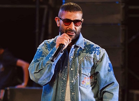 أحمد سعد يشارك في حفل الجامعة الأمريكية ويحيي الأوائل