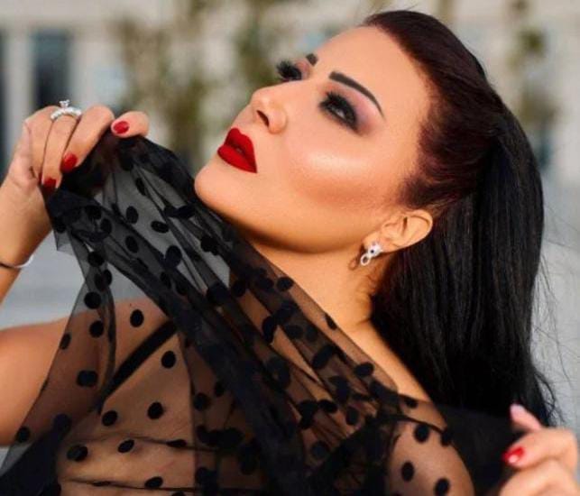 حقيقة زواج سمية الخشاب: تجاهل الانتقادات والتركيز على السلام النفسي