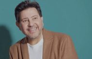 أمير الغناء العربي يحيي حفلًا غنائيًا في لبنان