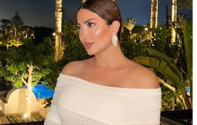 نسرين طافش تظهر بإطلالة أنيقة تخطف الأنظار لها.. شاهد