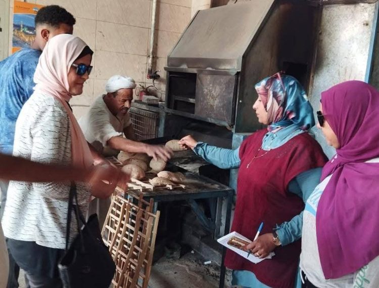 محافظ الإسماعيلية يتابع الحملات تموينية لحماية الأسواق والمخابز