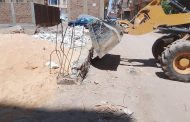 إزالة فورية لسور مخالف بحوض 18 في مدينة الأقصر