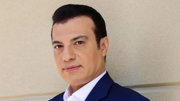 مغني التسعينات يعود بقوة.. إيهاب توفيق يطرح 