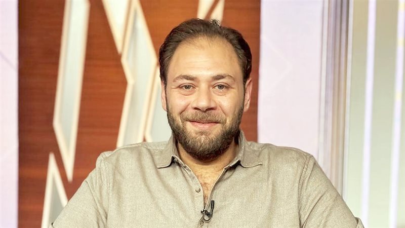 محمد علي رزق يعلق مستنكرًا على وصية أحمد عامر