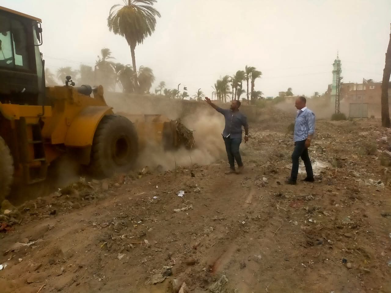 رفع 150 طن قمامة بأسيوط ضمن حملات نظافة مركز الفتح