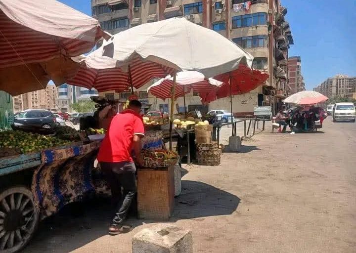 حملات مكبرة لإزالة الإشغالات والتعديات بحي الضواحي