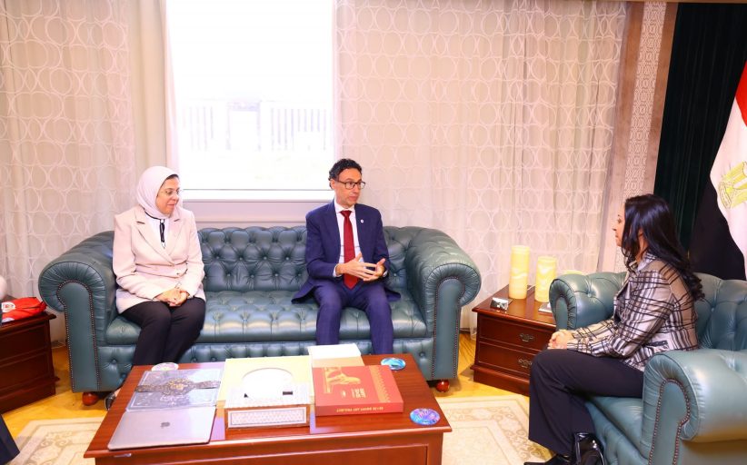 وزيرة التضامن الاجتماعي تلتقي رئيس بعثة اللجنة الدولية للصليب الأحمر