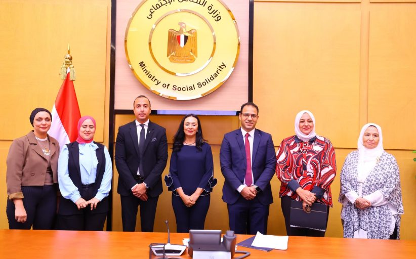 وزيرة التضامن الاجتماعي تترأس اجتماع اللجنة العليا للأسر البديلة الكافلة