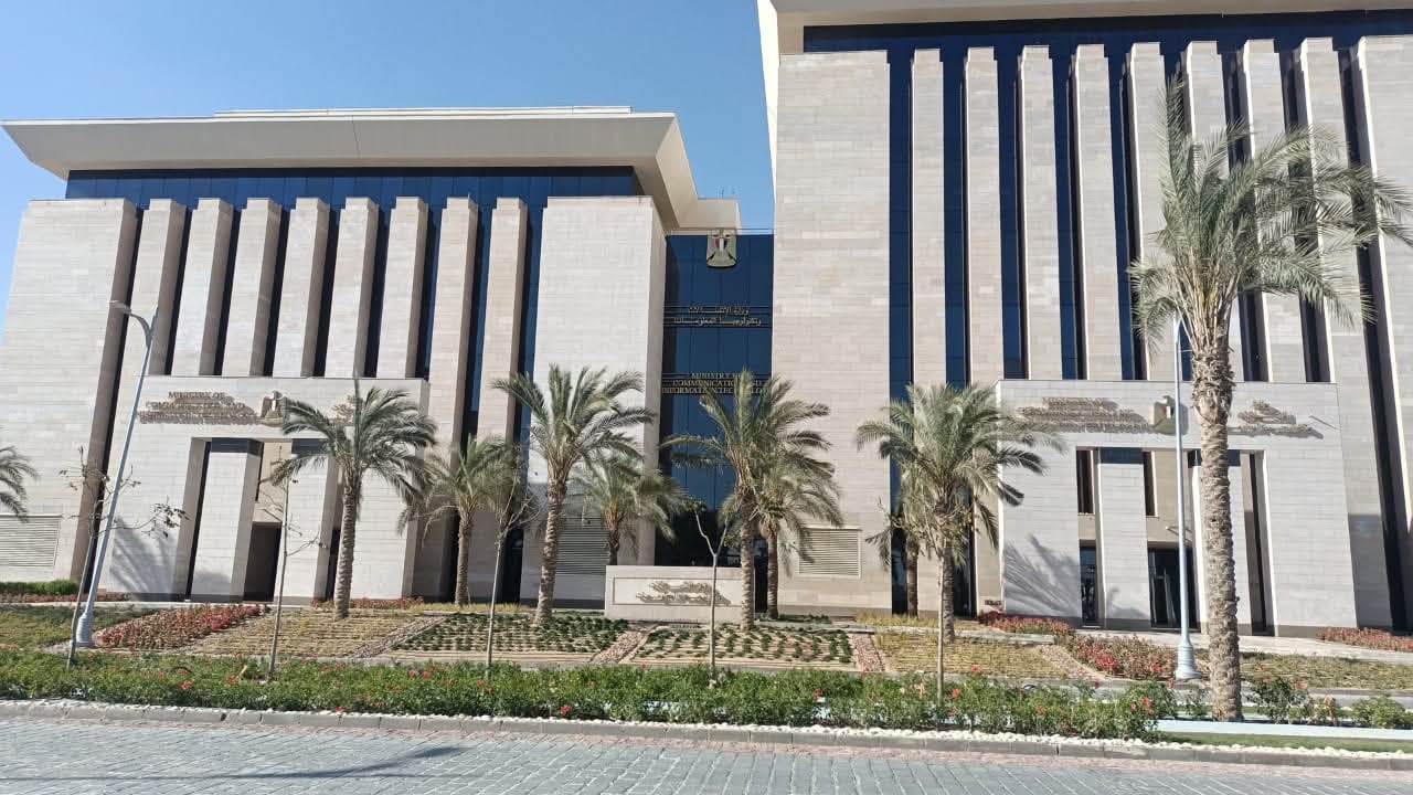 وزارة الإتصالات توضح حقيقة تصريحات الوزير حول زيادة كفاءة الإنترنت بعد حريق سنترال رمسيس
