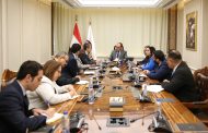 وزير قطاع الأعمال العام يستقبل وفدًا من مجموعة البنك الدولي 