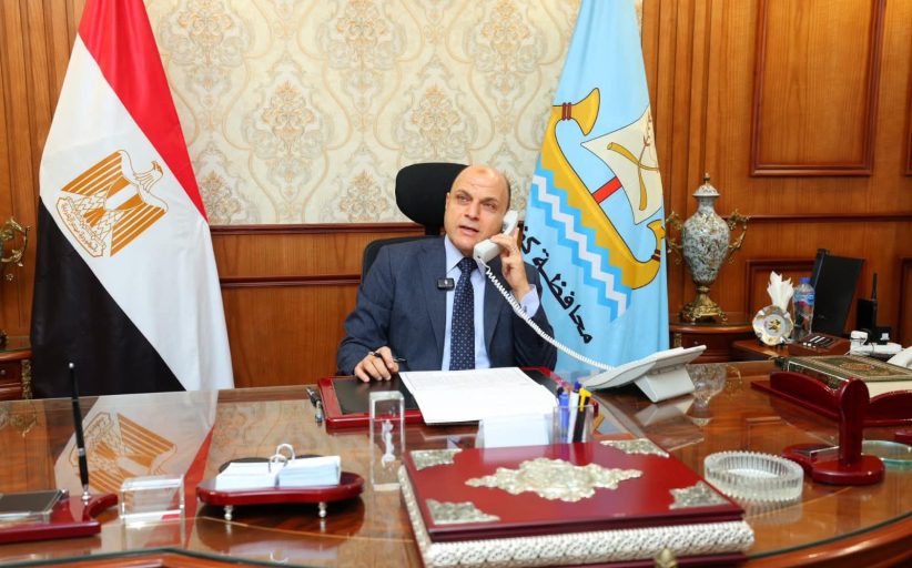 محافظ كفر الشيخ يهنئ طالبان لحصولهما على المركز الثالث بموهبتي