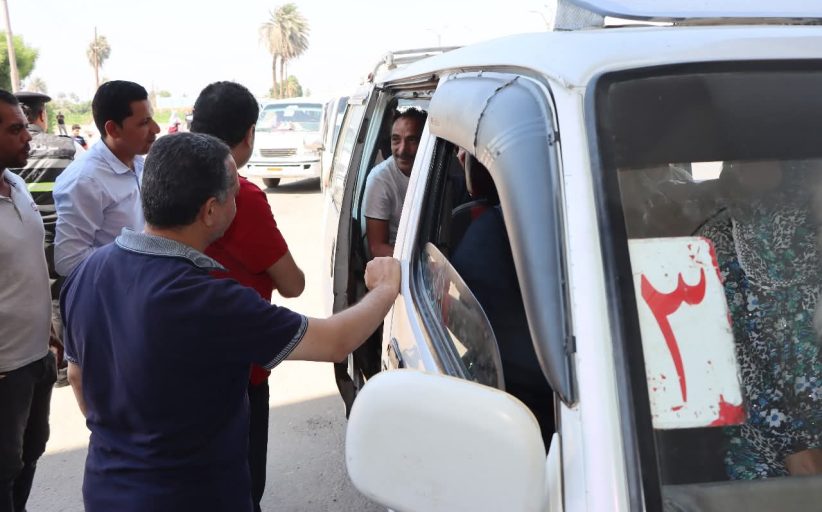 نائب محافظ بني سويف يتفقد تشغيل موقف الواسطى وناصر بالمجمع الجديد